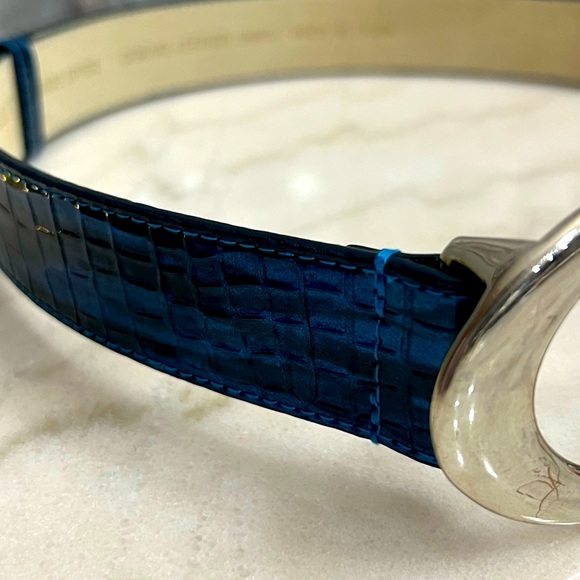 White House Black Market bright blue patent leather belt w/ Silver Buckle - Picture 2 of 6